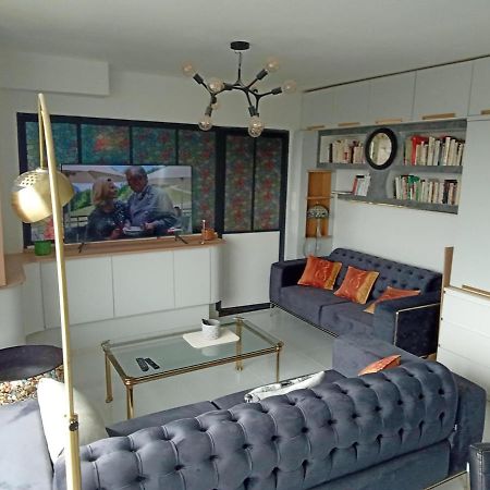 Liege Centre Mediacite Appartement Possible Parking Terrasse Immense 8Eme Pour 2 Personnes מראה חיצוני תמונה