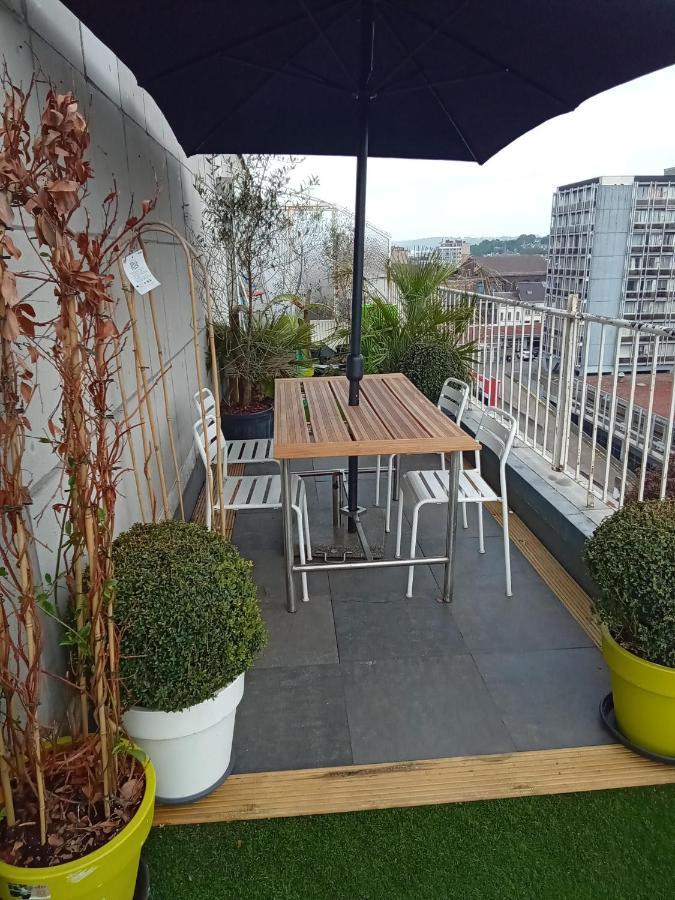 Liege Centre Mediacite Appartement Possible Parking Terrasse Immense 8Eme Pour 2 Personnes מראה חיצוני תמונה