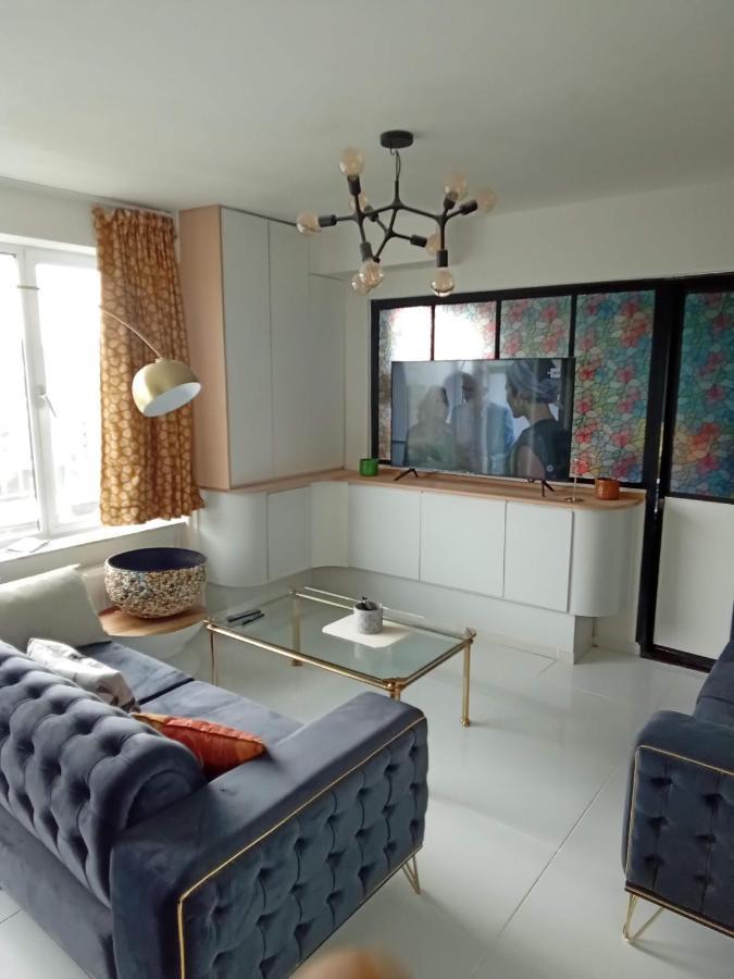 Liege Centre Mediacite Appartement Possible Parking Terrasse Immense 8Eme Pour 2 Personnes מראה חיצוני תמונה