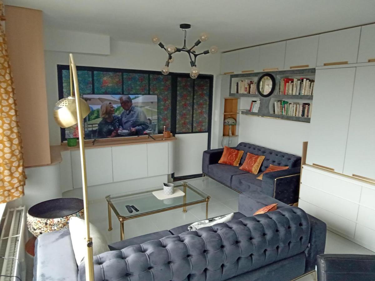 Liege Centre Mediacite Appartement Possible Parking Terrasse Immense 8Eme Pour 2 Personnes מראה חיצוני תמונה