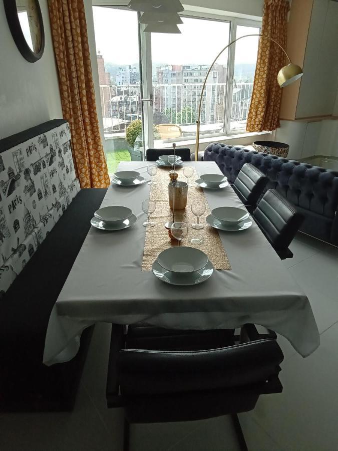 Liege Centre Mediacite Appartement Possible Parking Terrasse Immense 8Eme Pour 2 Personnes מראה חיצוני תמונה