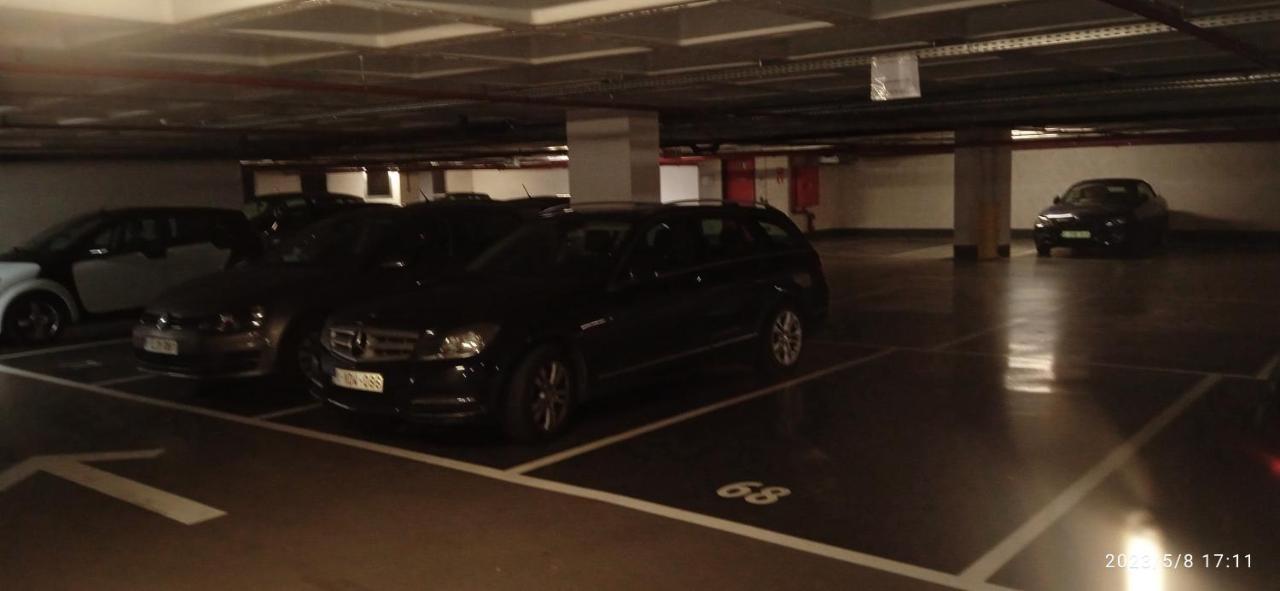 Liege Centre Mediacite Appartement Possible Parking Terrasse Immense 8Eme Pour 2 Personnes מראה חיצוני תמונה